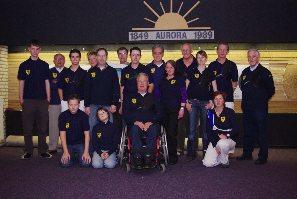 Onze club tijdens het koningschieten in 2009